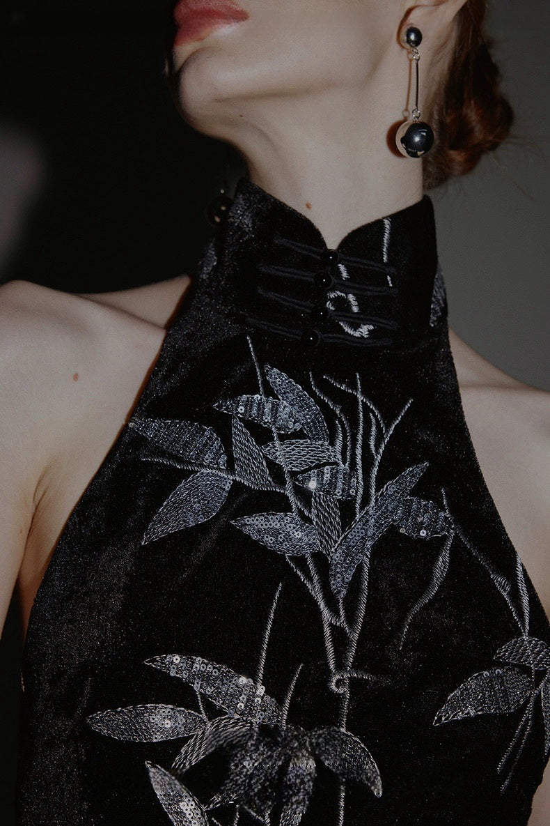 New Chinese Style Backless Qipao Gown with Positioned Bamboo Leaf Beading and Embroidery