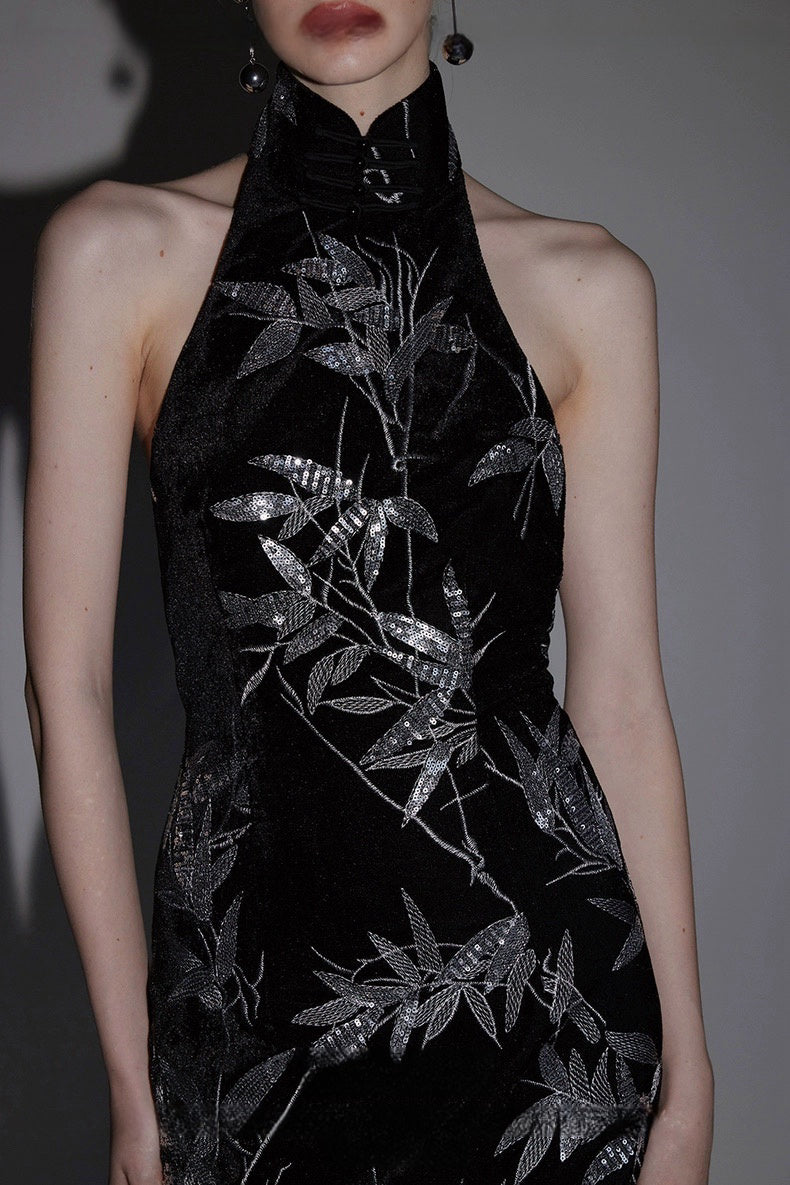 New Chinese Style Backless Qipao Gown with Positioned Bamboo Leaf Beading and Embroidery