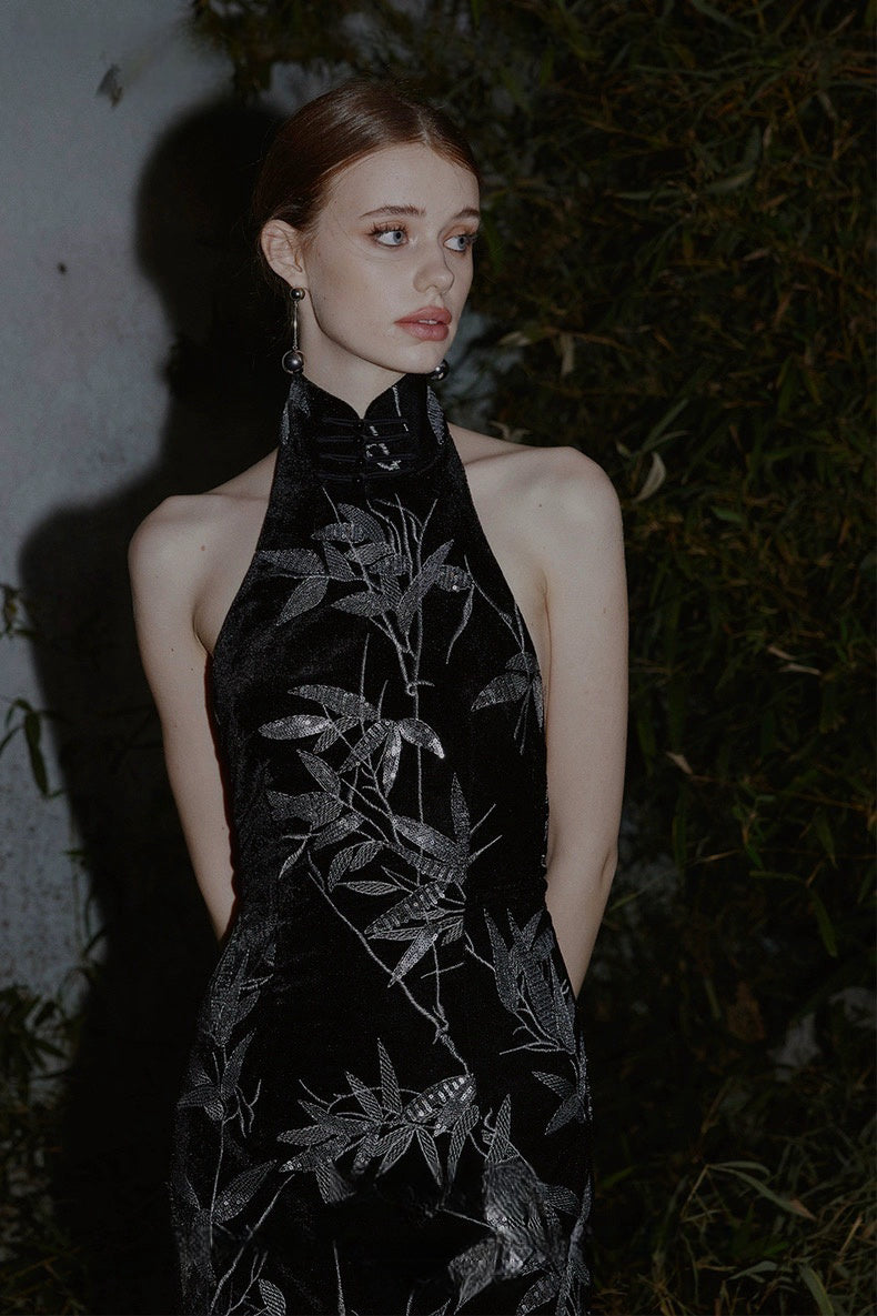 New Chinese Style Backless Qipao Gown with Positioned Bamboo Leaf Beading and Embroidery