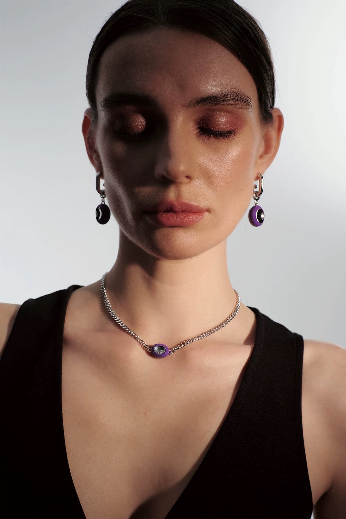 Enamel Clavicle Chain