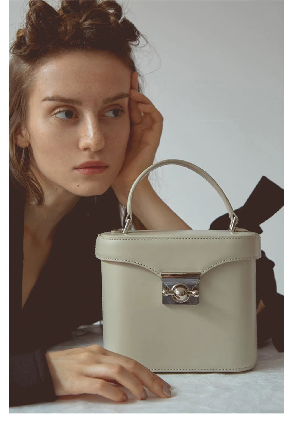Planet Lock Bucket Bag