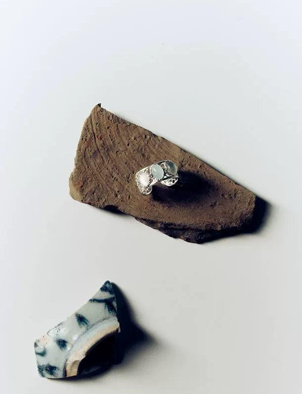 Vine-pattern Dewdrop Gemstone Ring