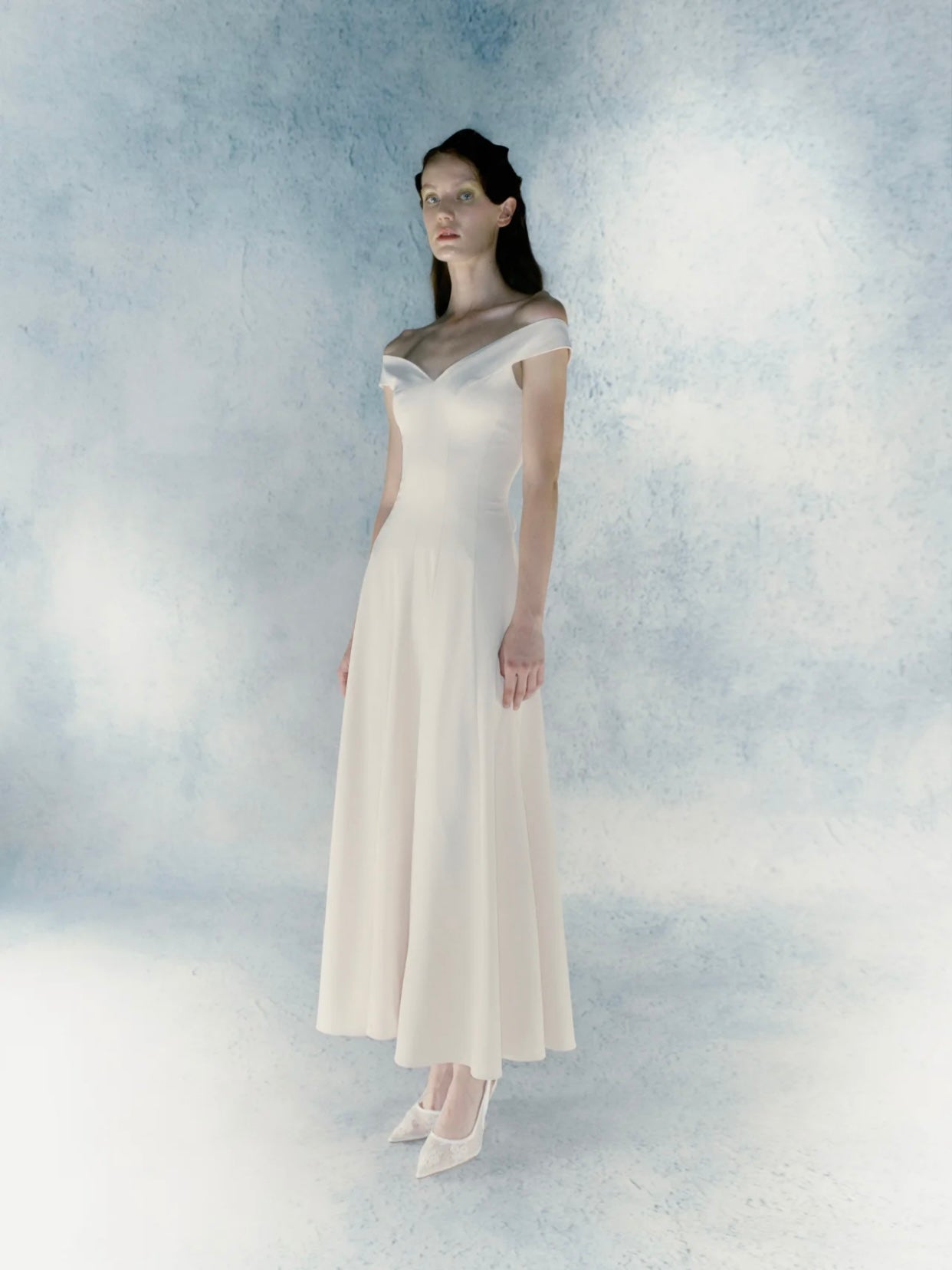 Shoulder strap waist dress