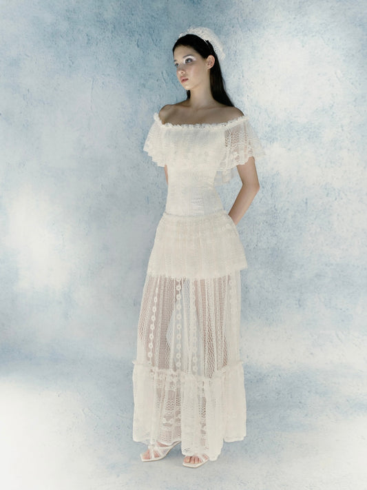 Shoulder-cover lace hollow dress