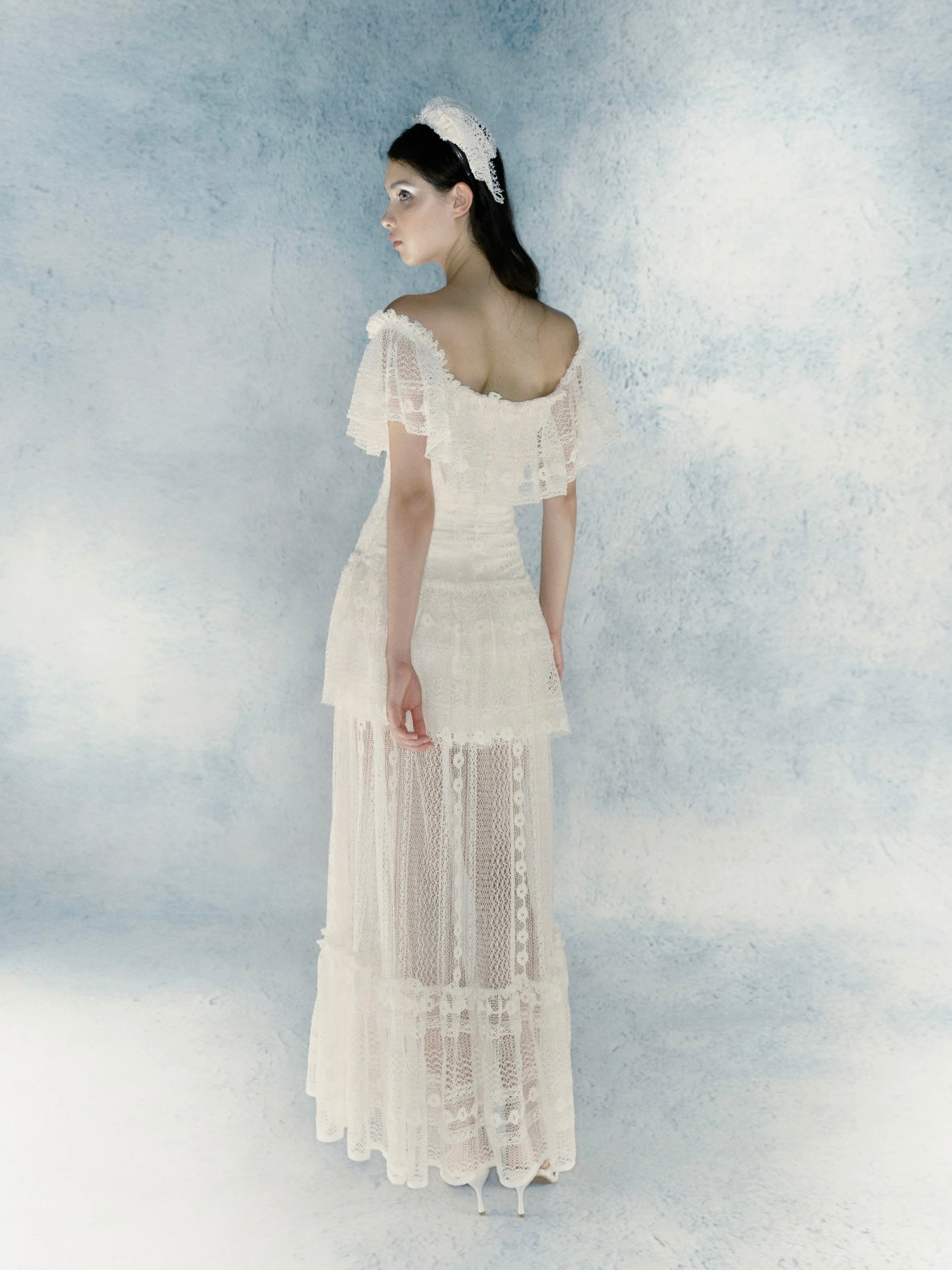 Shoulder-cover lace hollow dress