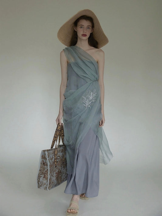 Standing silk organza hand-pinched pleated lily of the valley embroidered light wedding dress