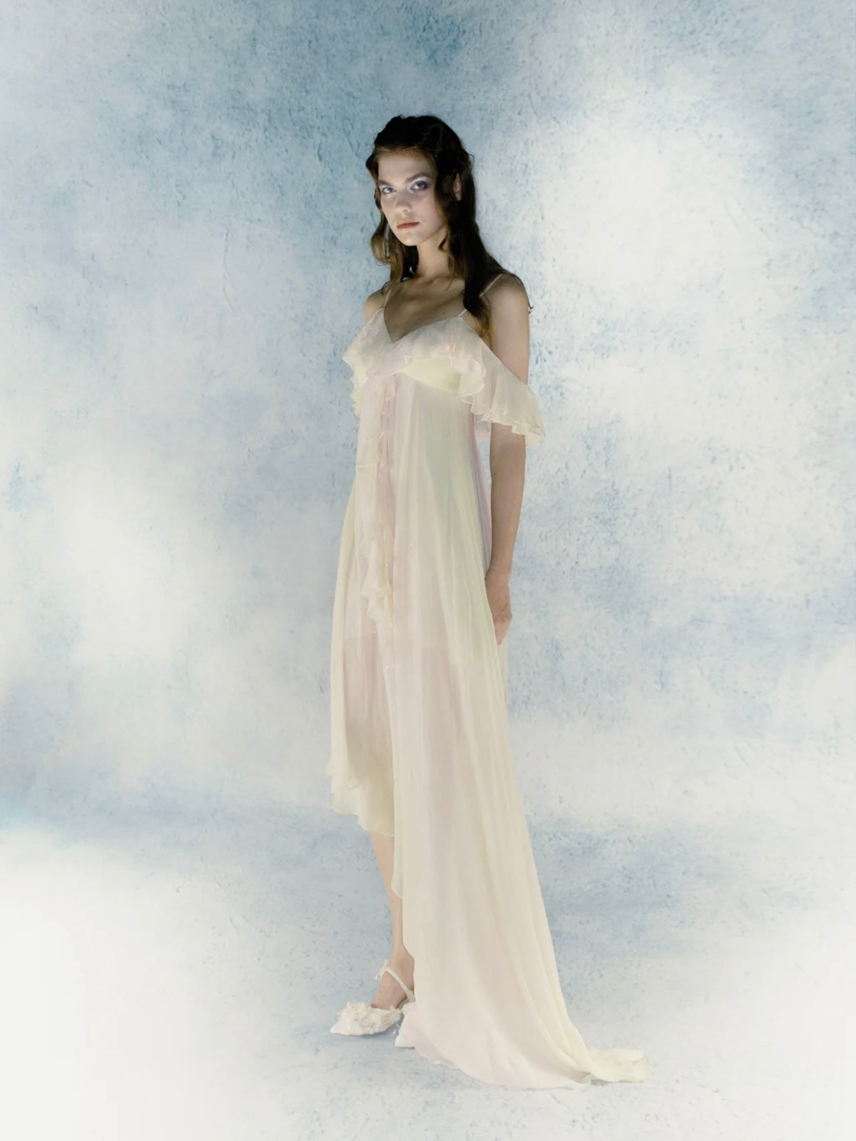 Two wear irregular long skirts