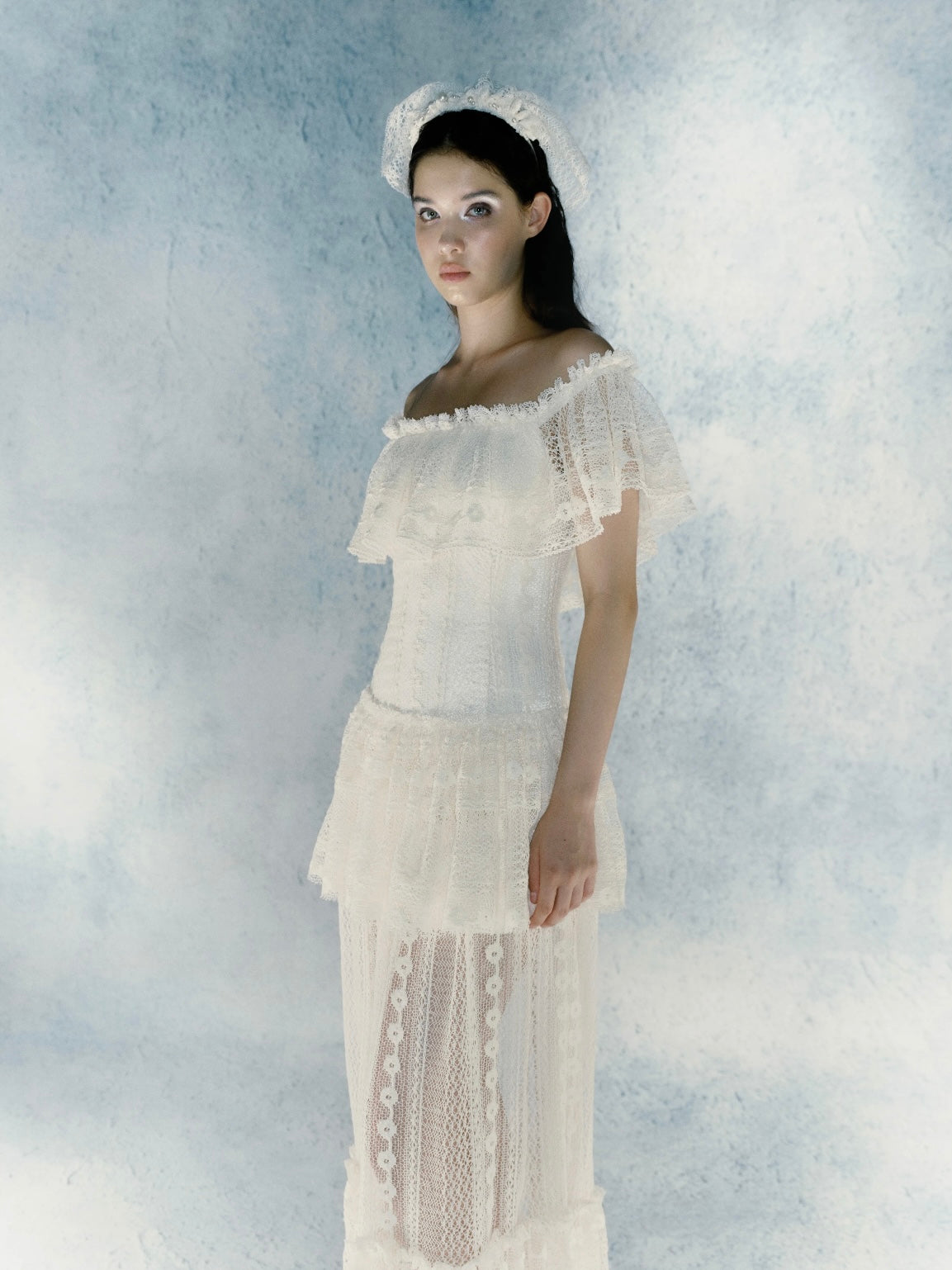 Shoulder-cover lace hollow dress