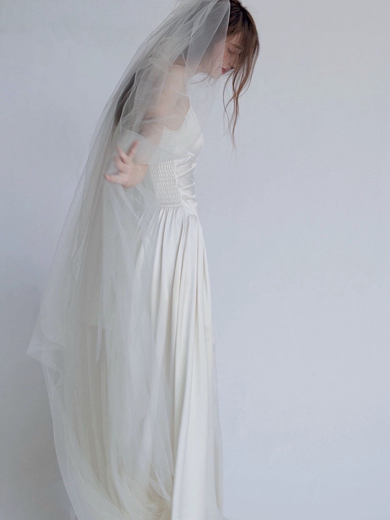 Satin dress with strength and elegance