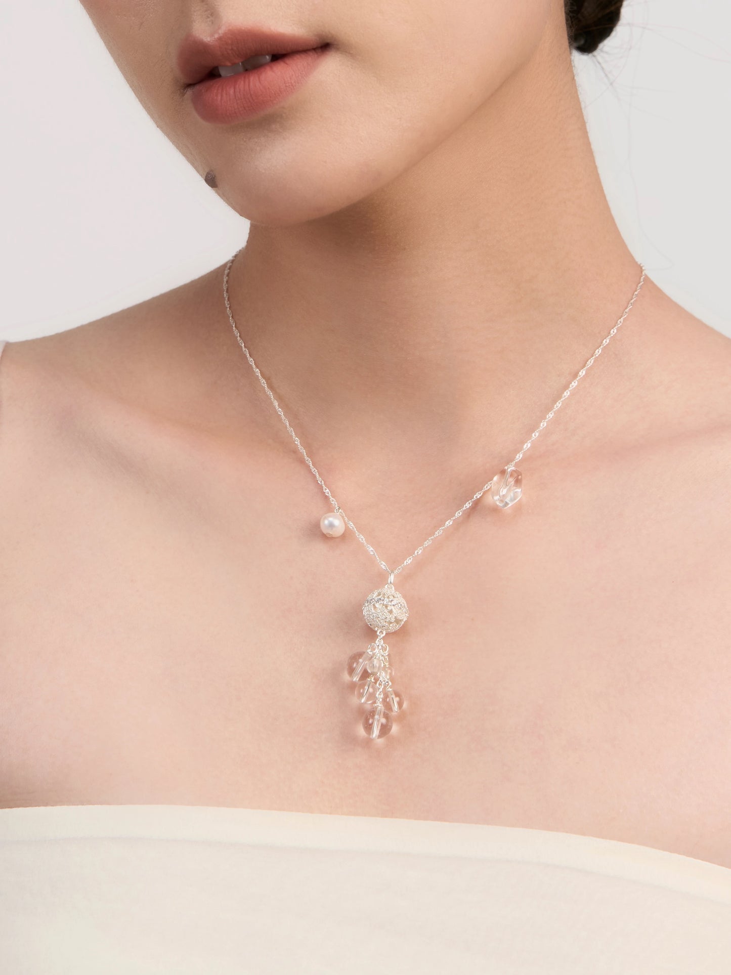 Floating light necklace