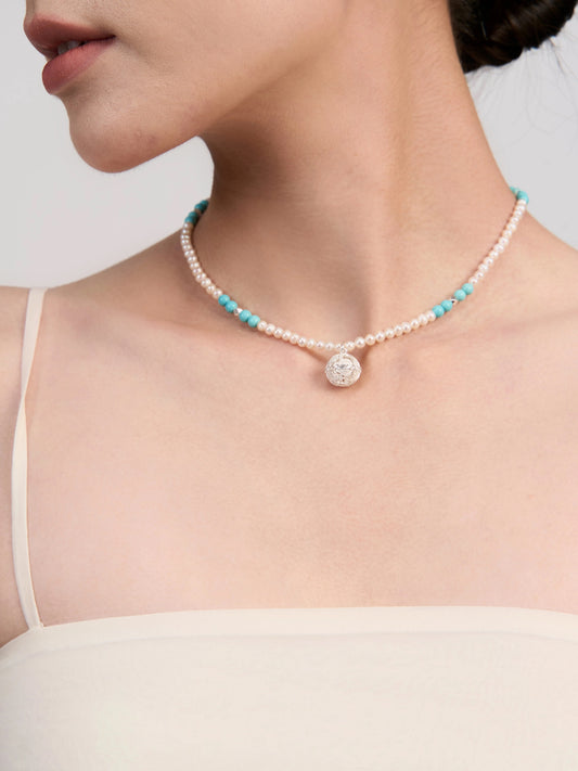 Pearl short necklace
