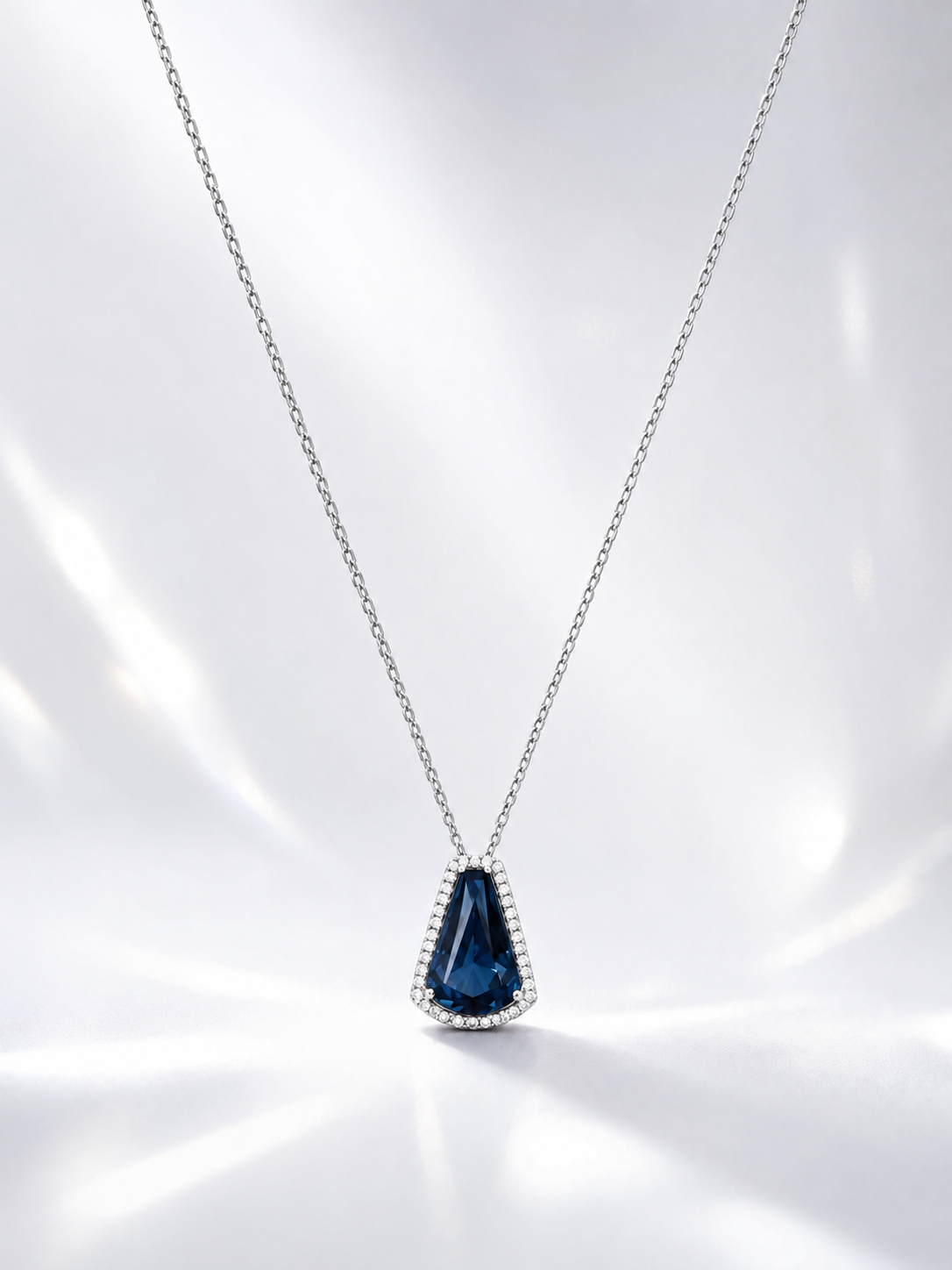 Luxury Halo London Blue Topaz Pendant S925 Sterling Silver Necklace